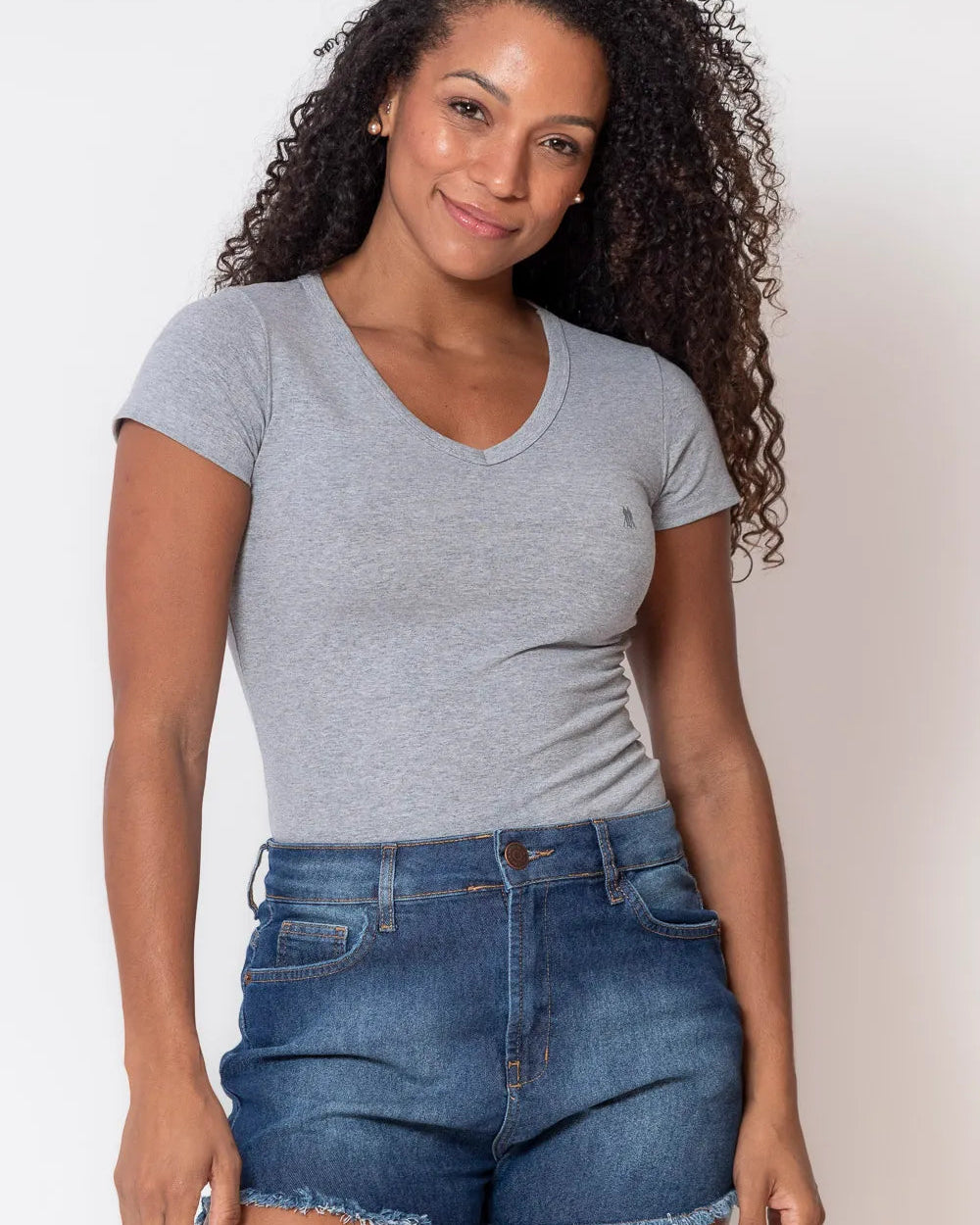 T-Shirt Básica Feminina Polo Wear Decote V