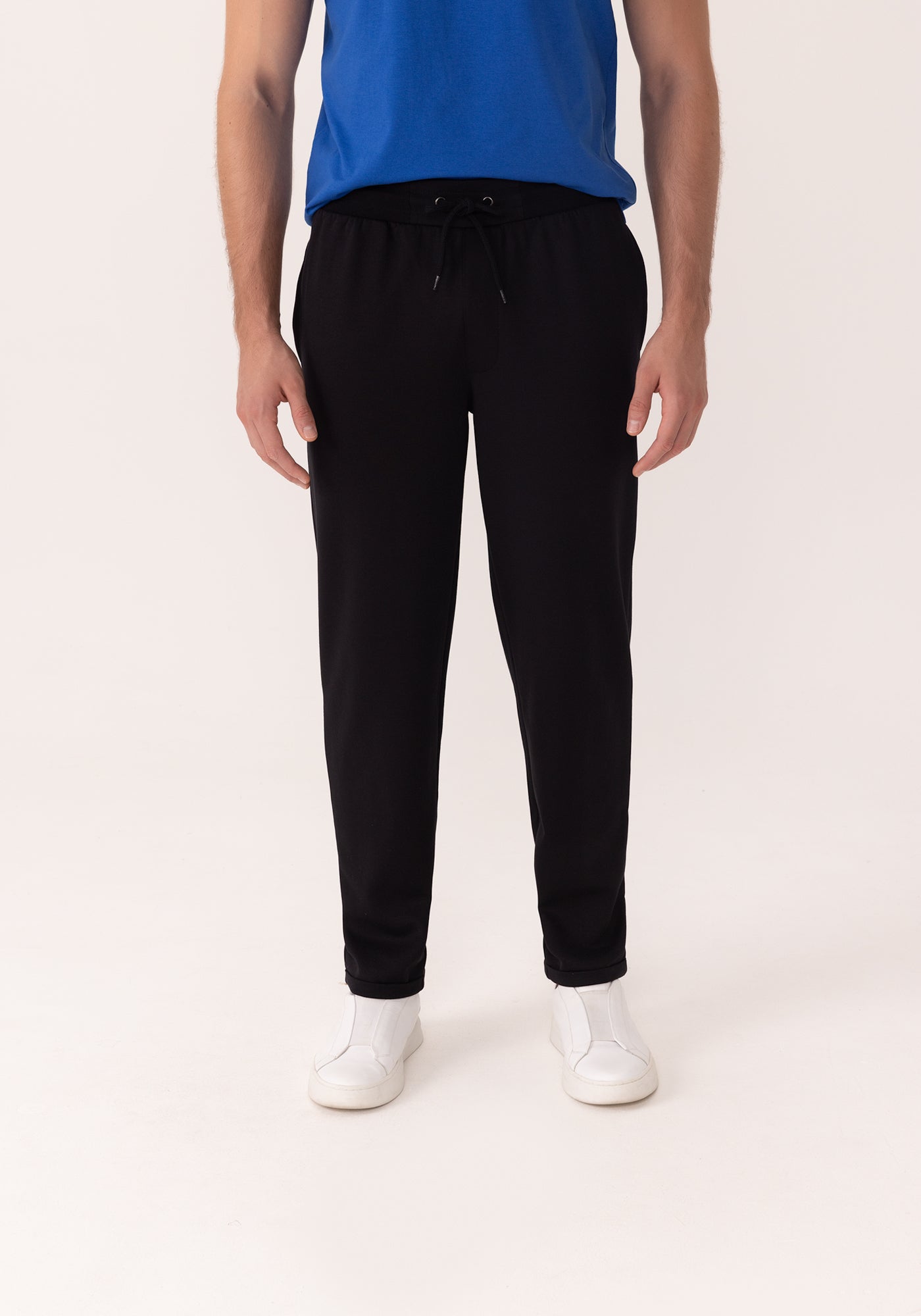 Calça Com Bolsos Funcionais E Cadarço Regulável