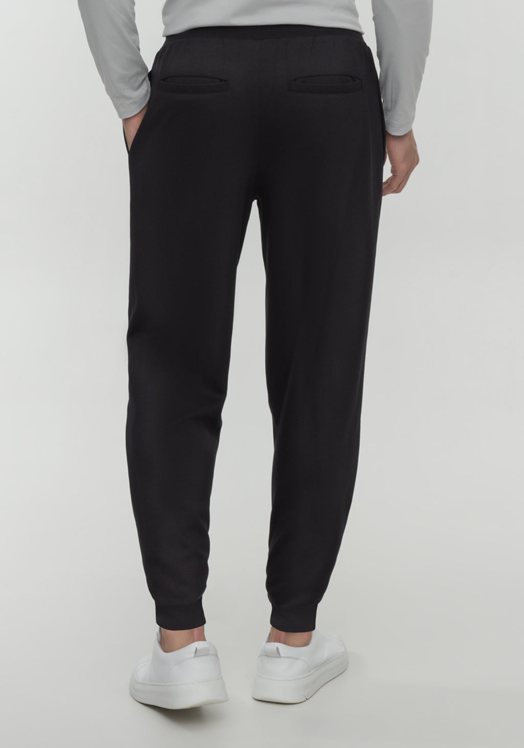 Calça Com Bolsos Funcionais E Cadarço Regulável
