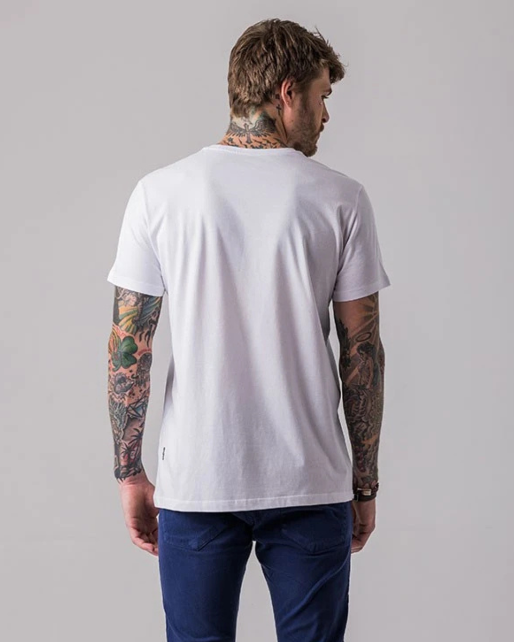 camiseta estampada masculina camiseta masculina estampada camiseta casual masculina estampada camiseta moderna masculina camiseta confortável masculina camiseta masculina para o dia a dia camiseta estampada algodão masculina
